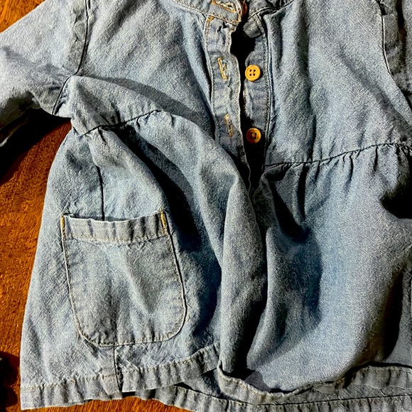 Carter’s top and short set. 6 months. Denim color. - Picture 4 of 4